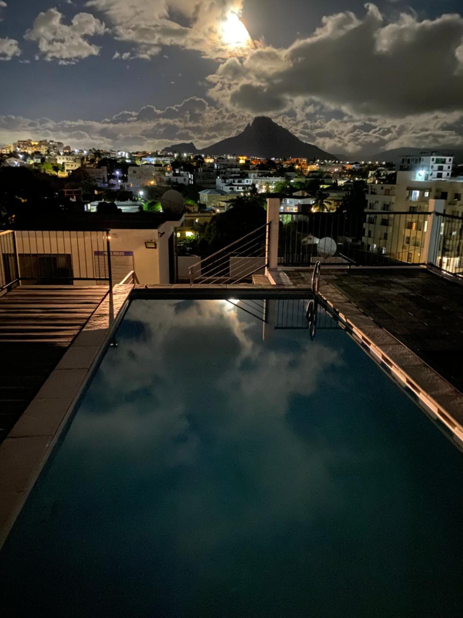 Seaview Terrace Appartement No 16 Flic en Flac Luaran gambar
